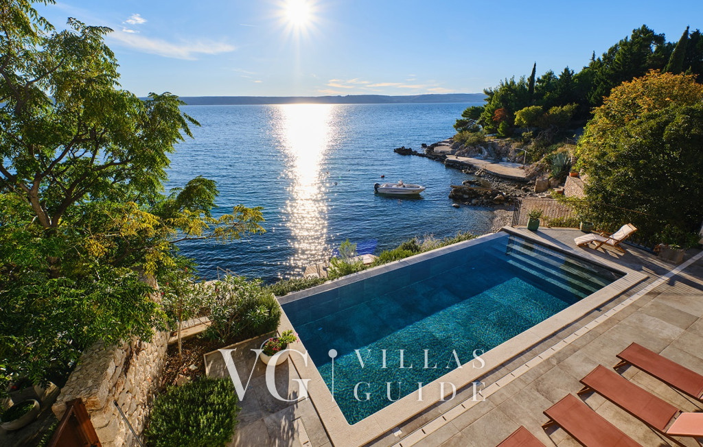 Villa Wind rose with pool&whirpool&sauna&beachfront Bazen