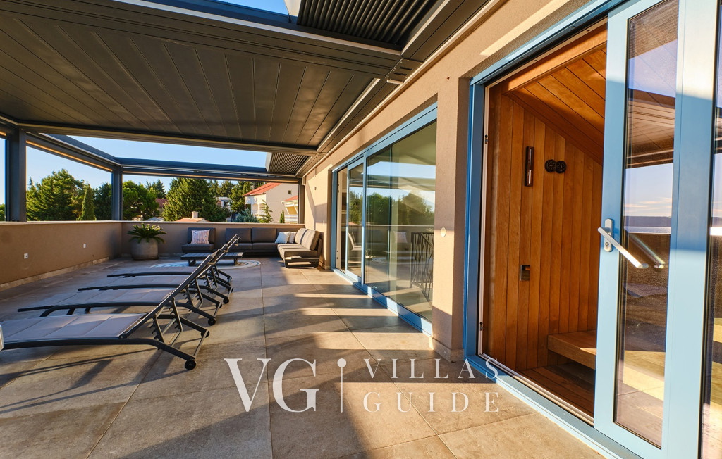 Villa Wind rose with pool&whirpool&sauna&beachfront wellness