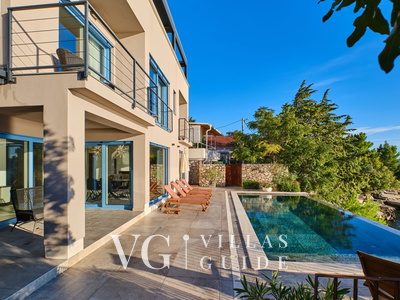 Villa Wind rose with pool&whirpool&sauna&beachfront Bazen