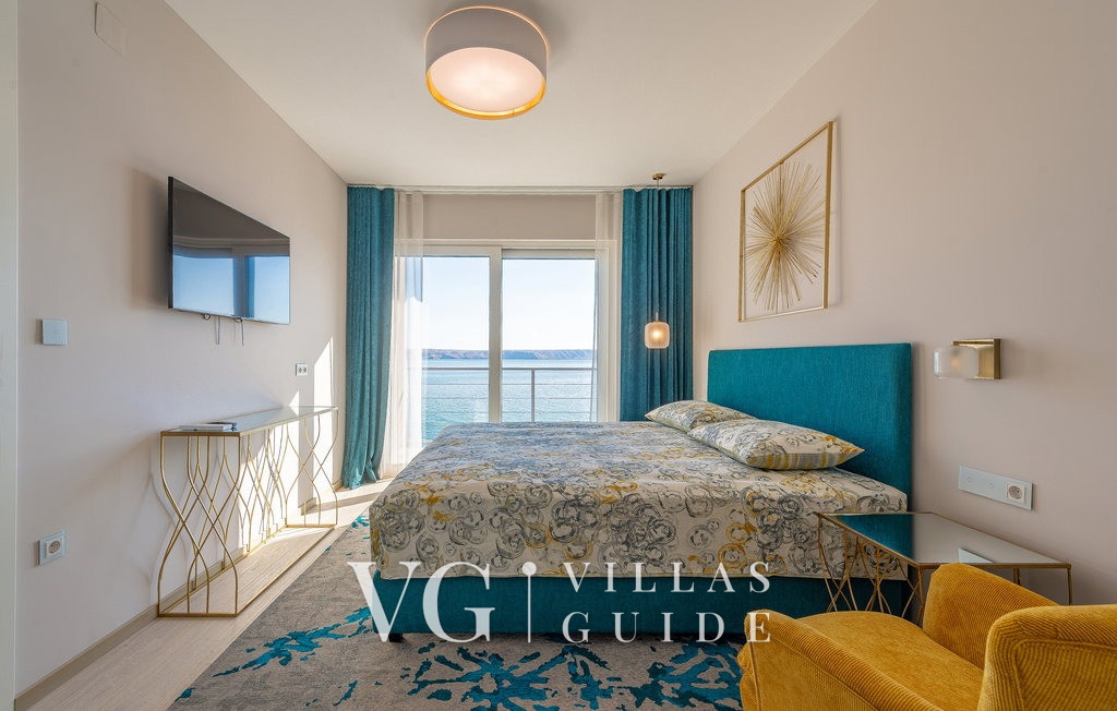 Villa Wind rose with pool&whirpool&sauna&beachfront Schlafzimmer