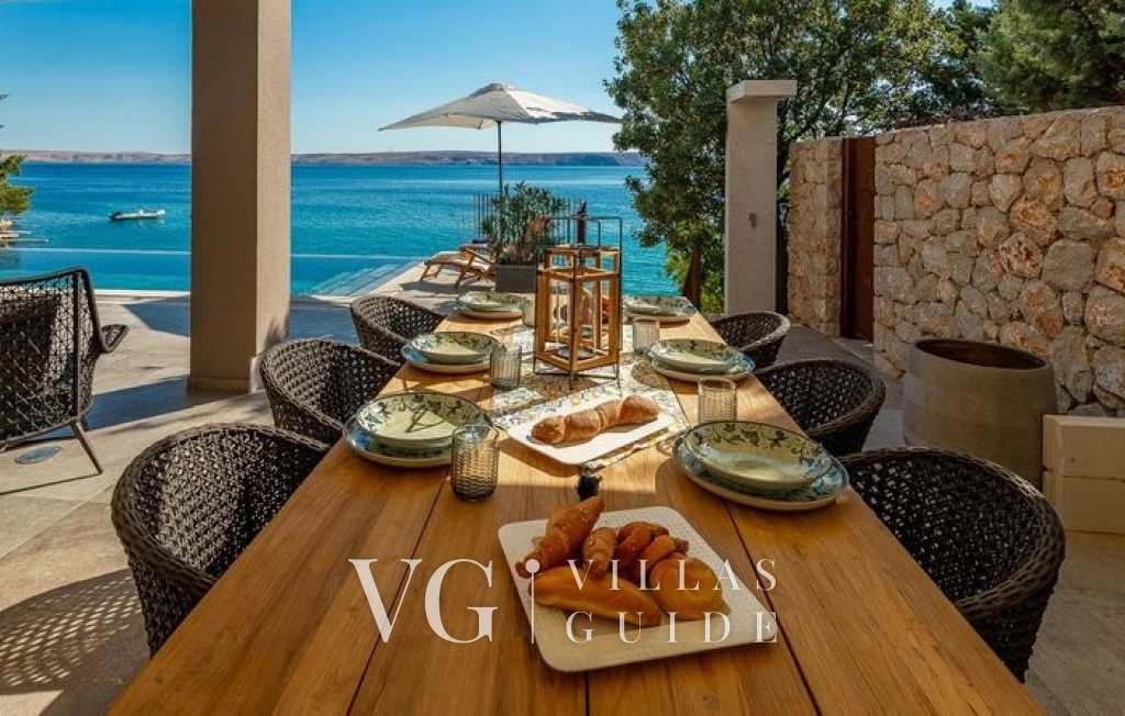 Villa Wind rose with pool&whirpool&sauna&beachfront