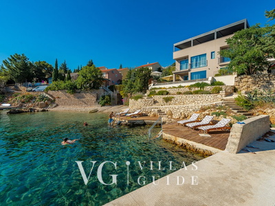 Villa Wind rose with pool&whirpool&sauna&beachfront