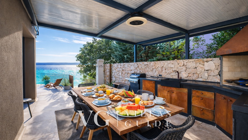 Villa Wind rose with pool&whirpool&sauna&beachfront