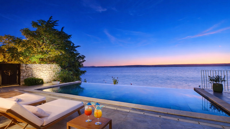 Villa Wind rose with pool&whirpool&sauna&beachfront