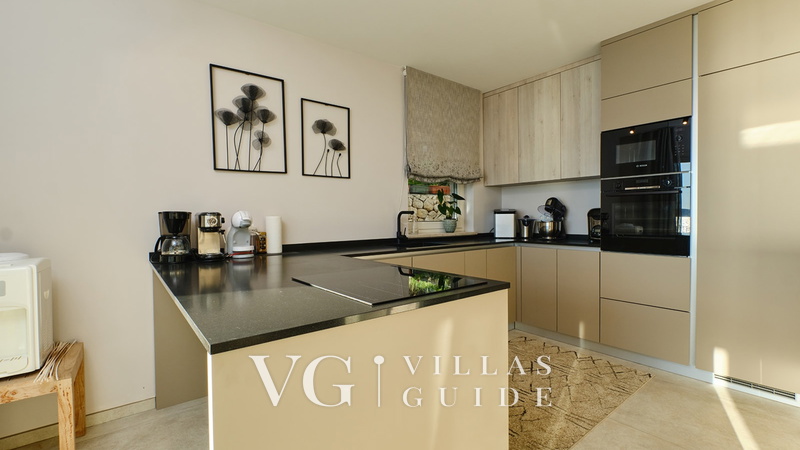 Villa Wind rose with pool&whirpool&sauna&beachfront Küche