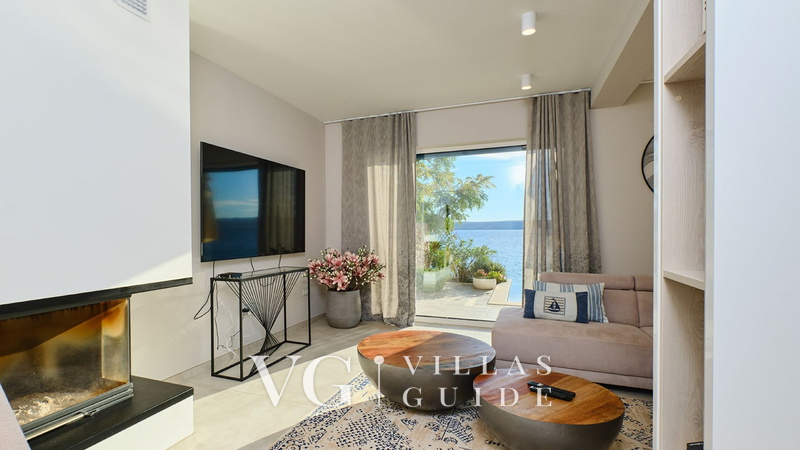 Villa Wind rose with pool&whirpool&sauna&beachfront Wohnzimmer