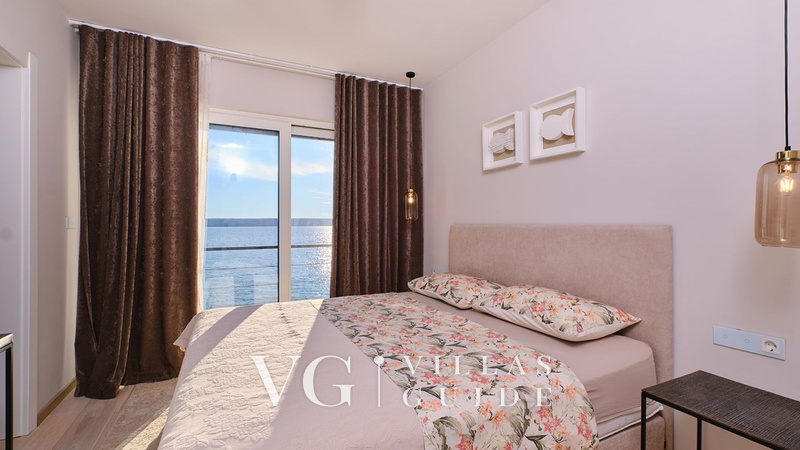 Villa Wind rose with pool&whirpool&sauna&beachfront Schlafzimmer