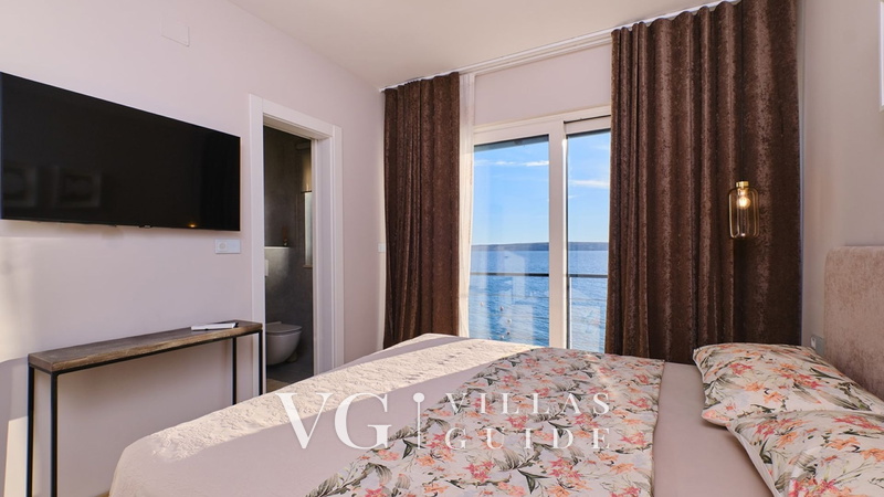 Villa Wind rose with pool&whirpool&sauna&beachfront Schlafzimmer