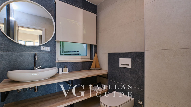 Villa Wind rose with pool&whirpool&sauna&beachfront Badezimmer