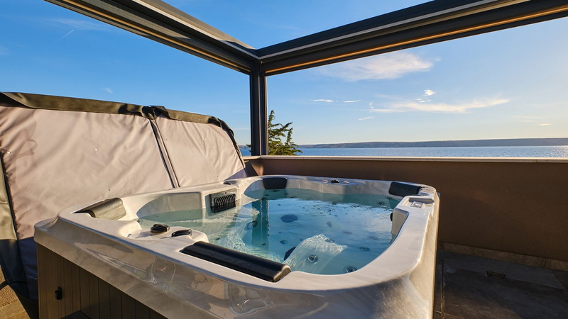 Villa Wind rose with pool&whirpool&sauna&beachfront