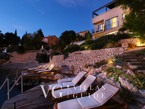 Villa Wind rose with pool&whirpool&sauna&beachfront