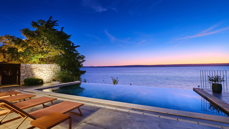 Villa Wind rose with pool&whirpool&sauna&beachfront