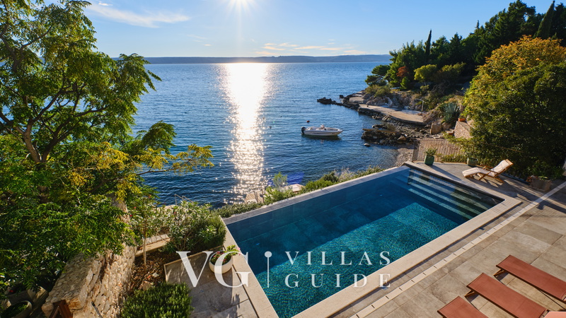 Villa Wind rose with pool&whirpool&sauna&beachfront