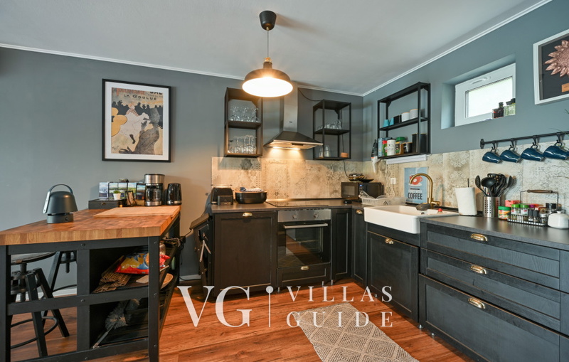 Holiday House Ved Kitchen