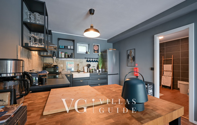 Holiday House Ved Kitchen