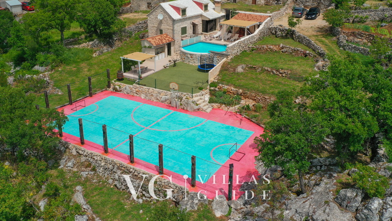 Villa Kameni Cvijet - Makarska-Podbablje Gornje Dvorište i vanjski dio objekta