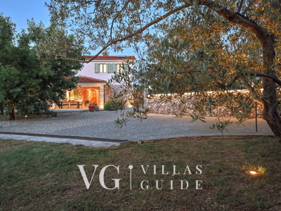 Villa Lu 2 Krk Garden and property exterior