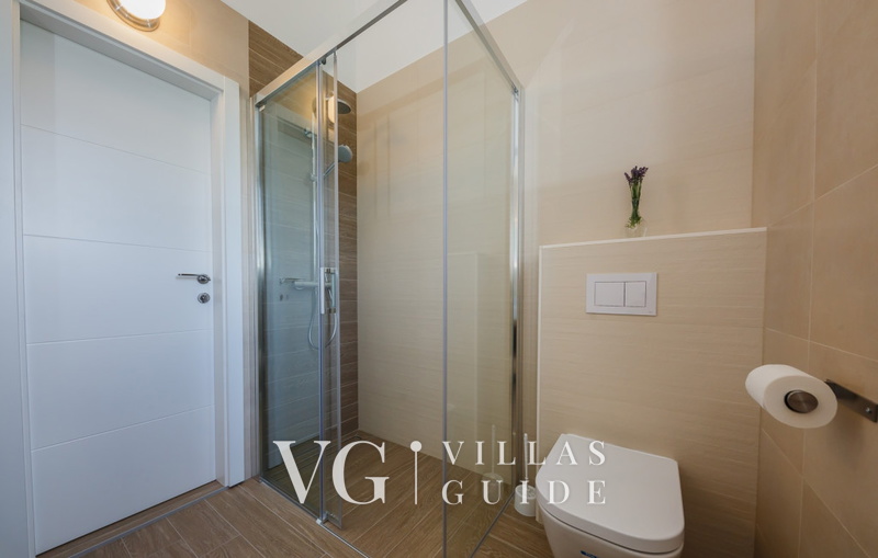 Villa Lun T - Island Pag Badezimmer