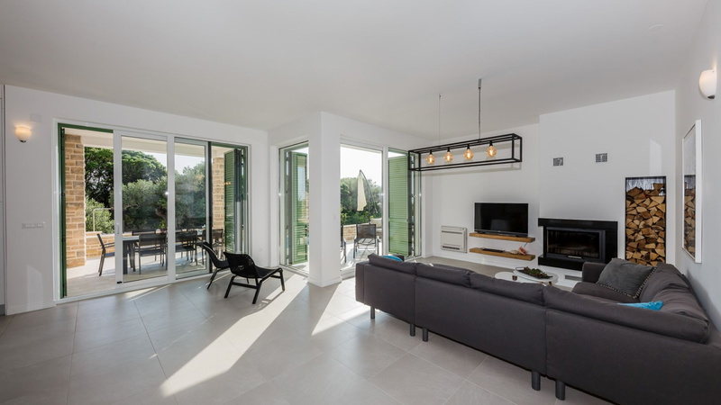 Villa Lun T - Island Pag