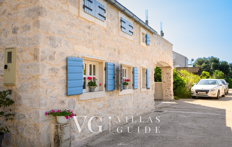 Villa Mendula -Orebić Dvorište i vanjski dio objekta