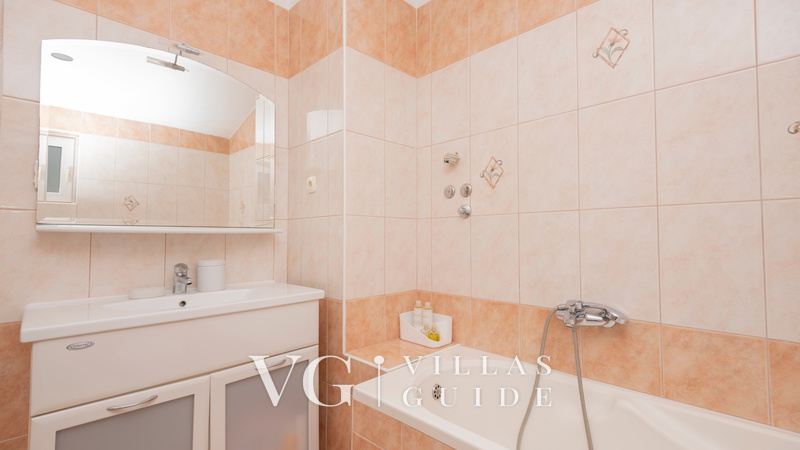 Apartman Fortuna pool-Makarska Kupaonica