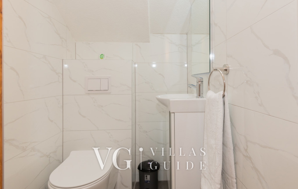 Villa Jelavić - Makarska-Donji Vinjani Gästetoilette