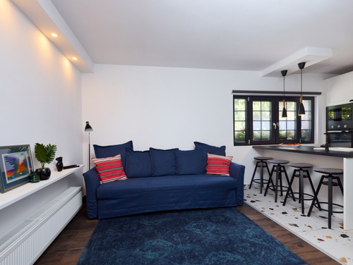 Villa Robinia Hill Residence