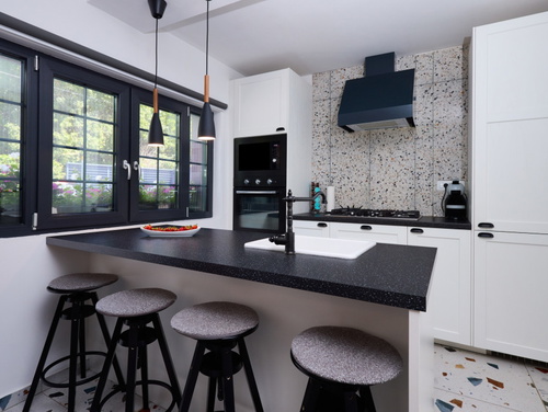 Villa Robinia Hill Residence