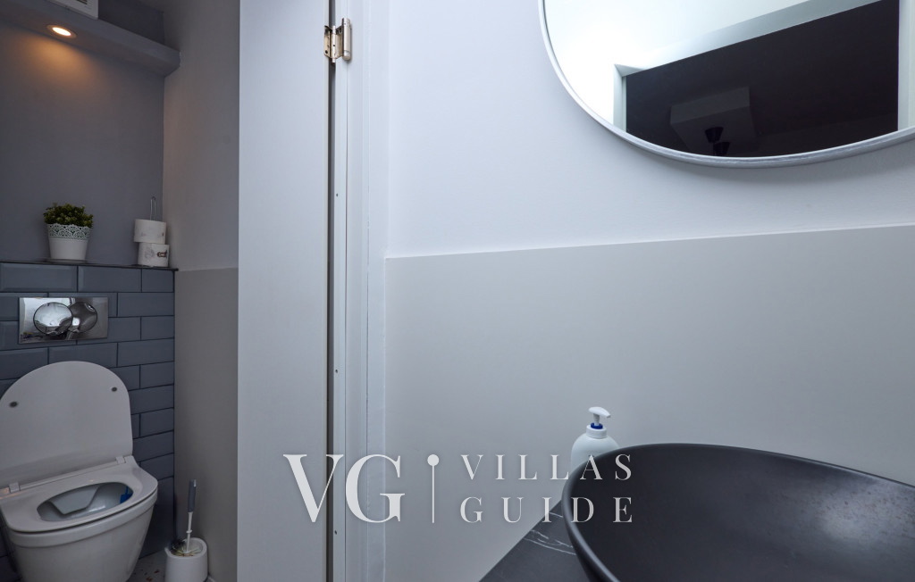 Villa Robinia Hill Residence WC za goste