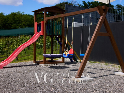 Villa Robinia Hill Residence