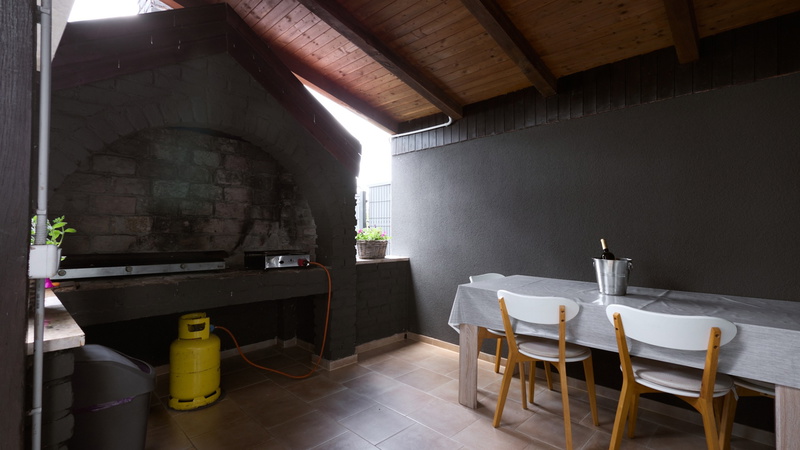 Villa Robinia Hill Residence