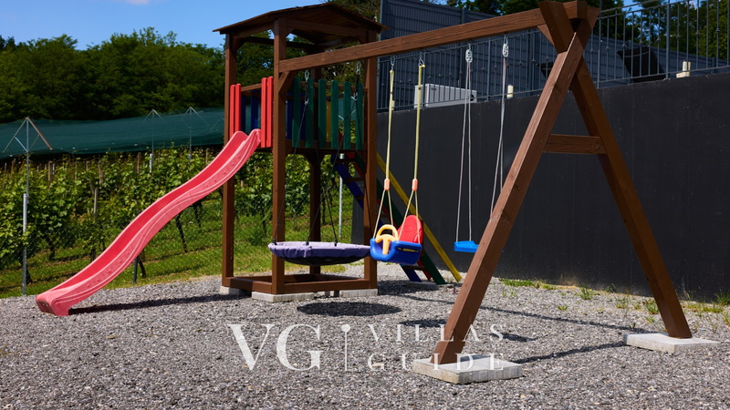 Villa Robinia Hill Residence