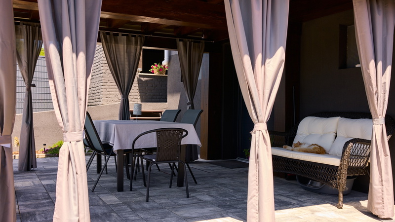 Villa Robinia Hill Residence