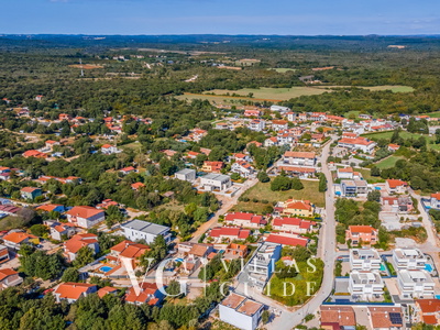 Villa Lona Microlocation