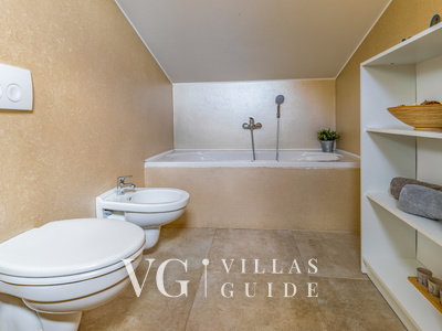 Villa Lona Bathroom