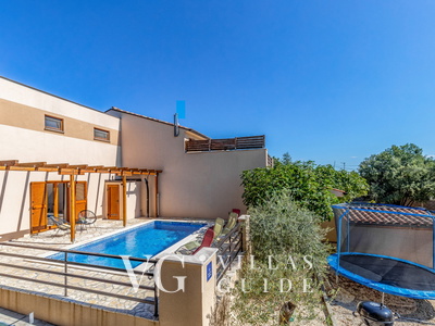 Villa Lona Additional content