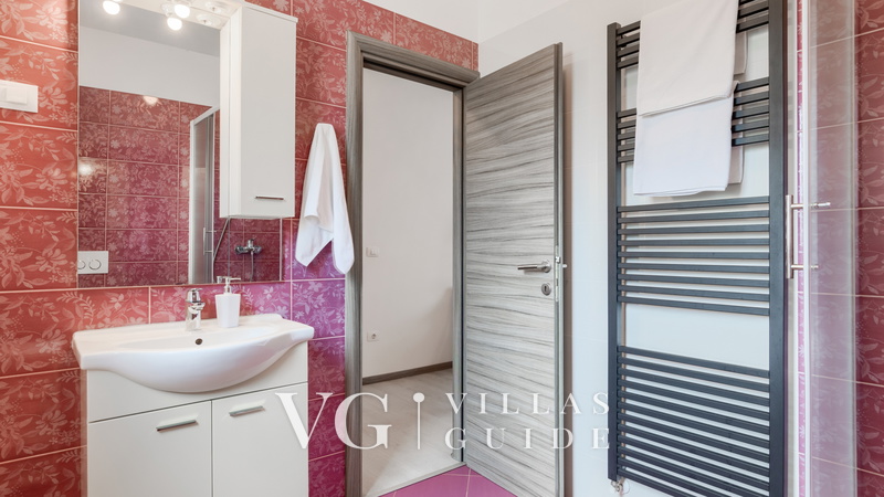 Villa Melnica Bathroom