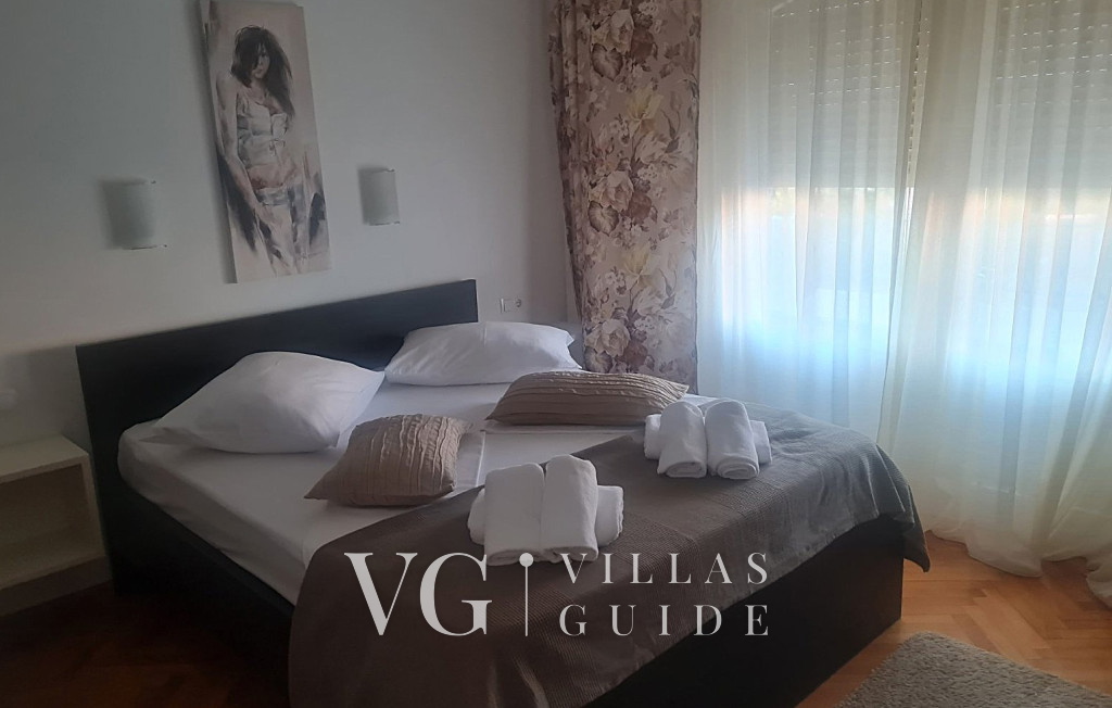 Villa Lara with pool&whirpool&pet friendly&100m from the sea- Rab