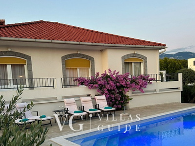 Villa Lara with pool&whirpool&pet friendly&100m from the sea- Rab