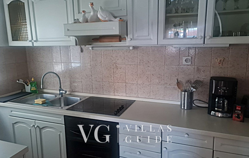 Villa Lara with pool&whirpool&pet friendly&100m from the sea- Rab