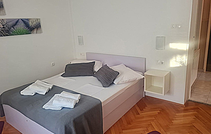 Villa Lara with pool&whirpool&pet friendly&100m from the sea- Rab