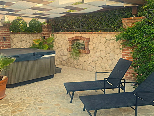 Villa Lara with pool&whirpool&pet friendly&100m from the sea- Rab