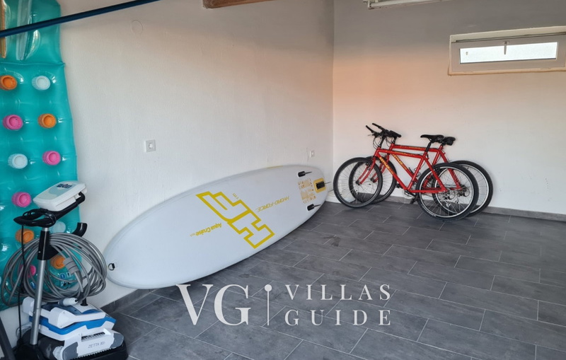 Villa Lara with pool&whirpool&pet friendly&100m from the sea- Rab Zusatzinhalte