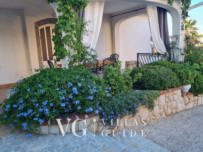 Villa Lara with pool&whirpool&pet friendly&100m from the sea- Rab Giardino e esterni della proprietà
