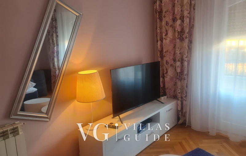 Villa Lara with pool&whirpool&pet friendly&100m from the sea- Rab Wohnzimmer