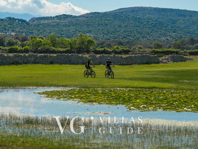 Villa Lara with pool&whirpool&pet friendly&100m from the sea- Rab Microposizione