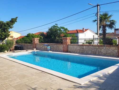 Villa Lara with pool&whirpool&pet friendly&100m from the sea- Rab
