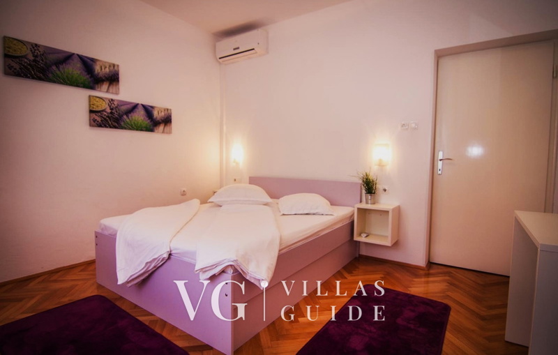 Villa Lara with pool&whirpool&pet friendly&100m from the sea- Rab Schlafzimmer