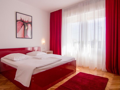 Villa Lara with pool&whirpool&pet friendly&100m from the sea- Rab