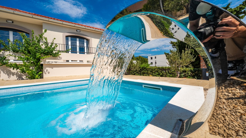 Villa Lara with pool&whirpool&pet friendly&100m from the sea- Rab